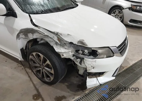 2015 Honda Accord Sport z USA, uszkodzony, nr VIN 1HGCR2F56FA044879